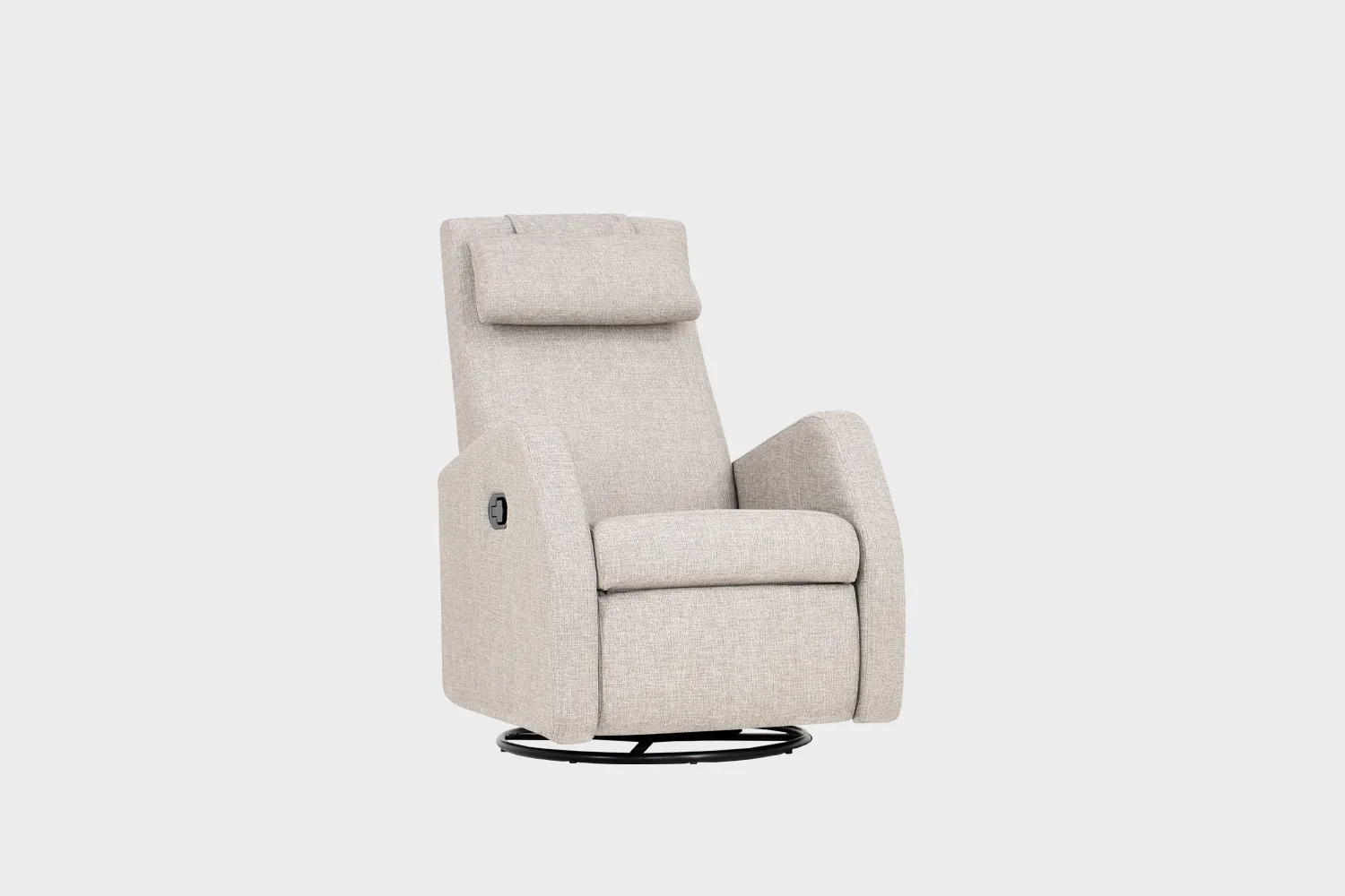 Mekanismituoli_F-10_72x83_Das05Sand_Finsoffat F-10 recliner-mekanismituoli verhoiltuna vaaleanruskealla kankaalla ja keinumekanismilla, tuotekuva viistosti kuvattuna.
