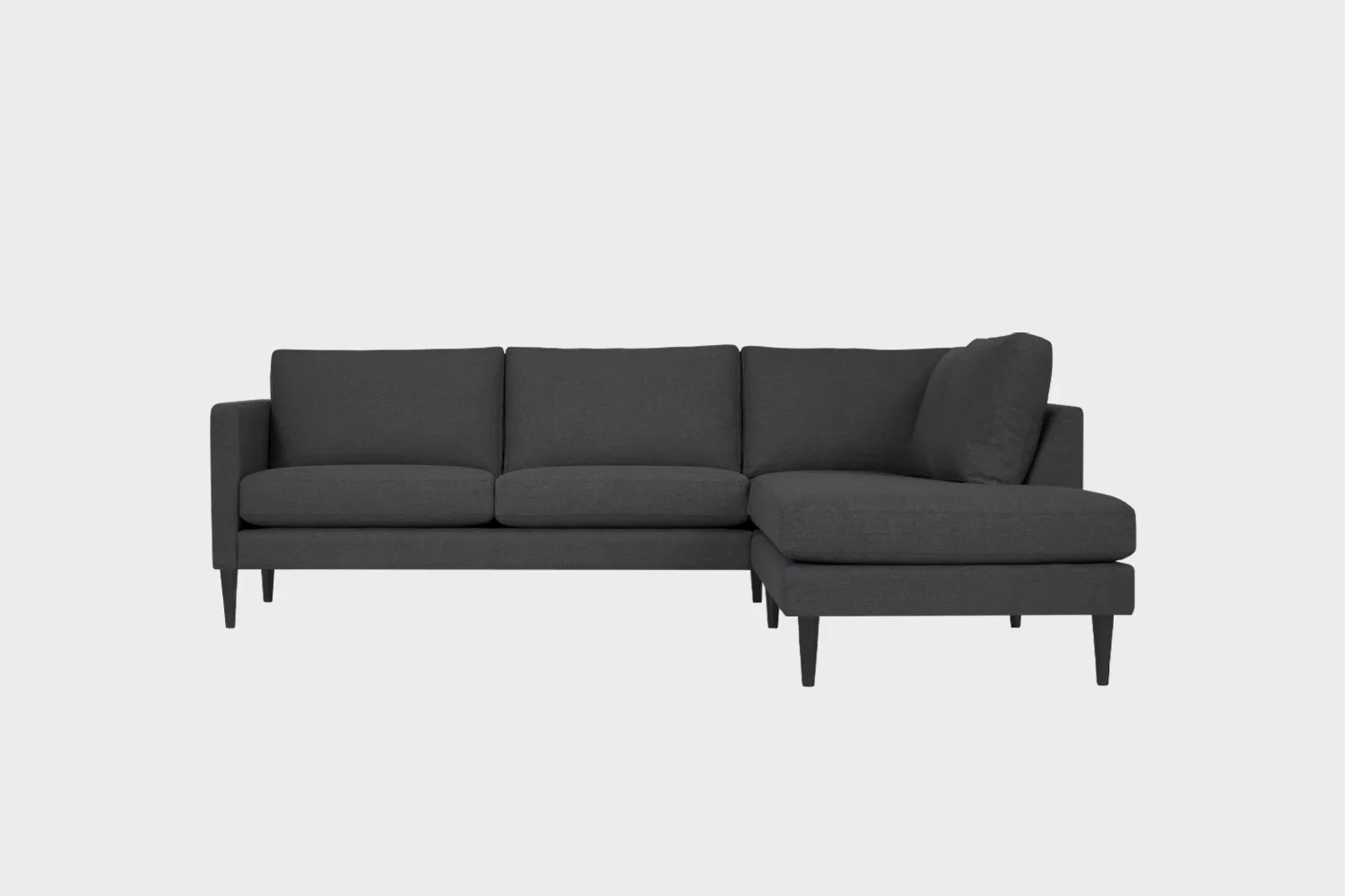 Avokulmasohva-Tuohi-DO-244x206-Das55Black-wenge-Finsoffat Musta tuohi avokulmasohva, jossa divaani oikealla puolella ja mustat puujalat.