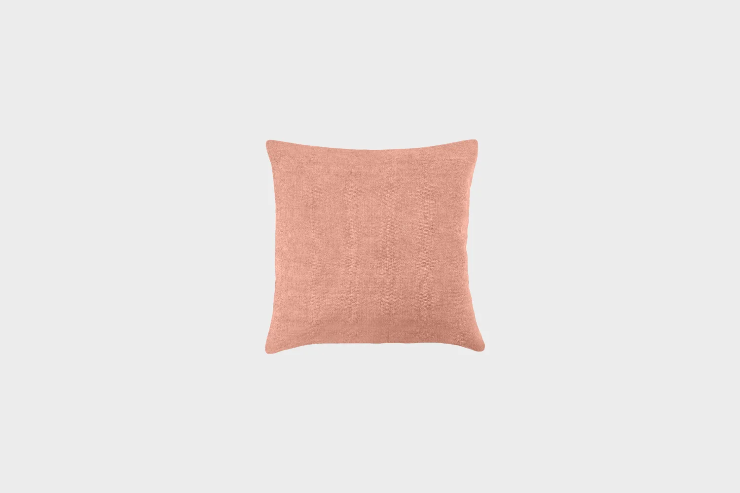 koristetyyny-45x45cm-velvety71rose-finsoffat Vaaleanpunainen koristetyyny, joka on 45 senttimetriä korkea ja 45 senttimetriä leveä.