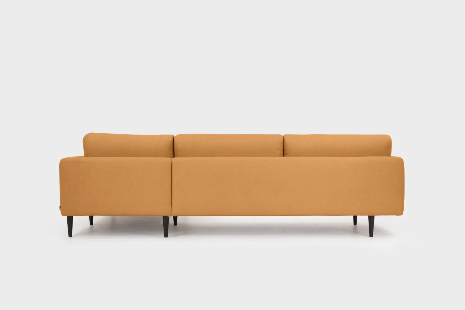 JASMI-avokulma-iso-284x216cm-DO-Bond20-wenge-takakuva-Finsoffat